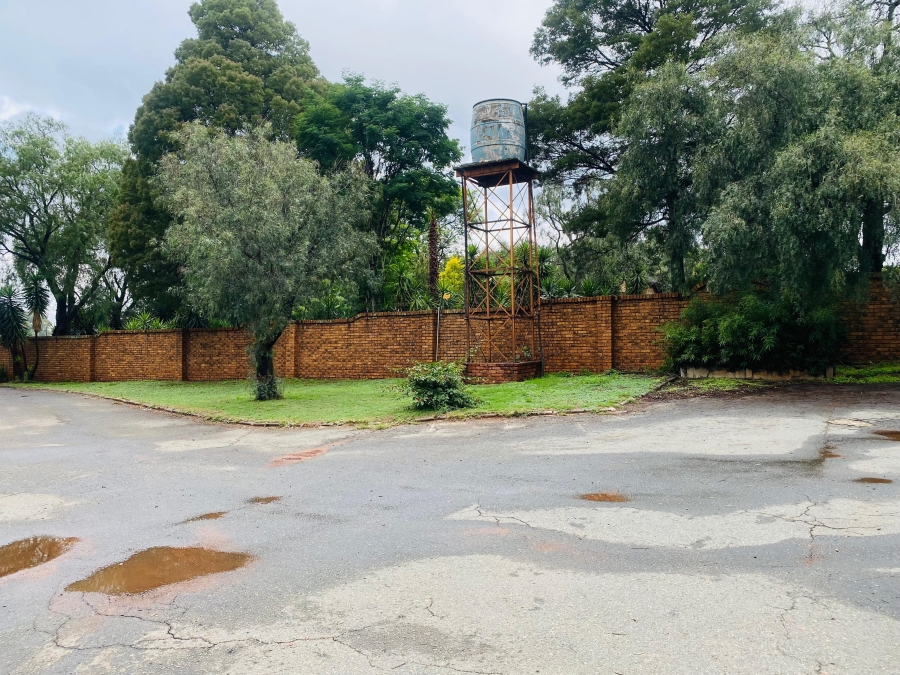 8 Bedroom Property for Sale in Bredell Gauteng
