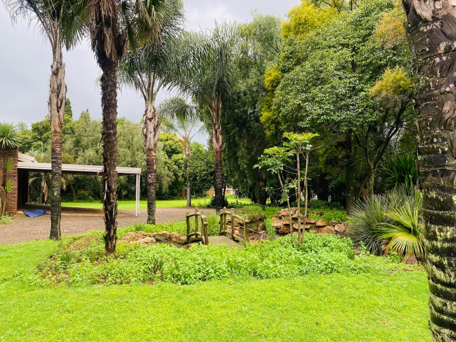 8 Bedroom Property for Sale in Bredell Gauteng
