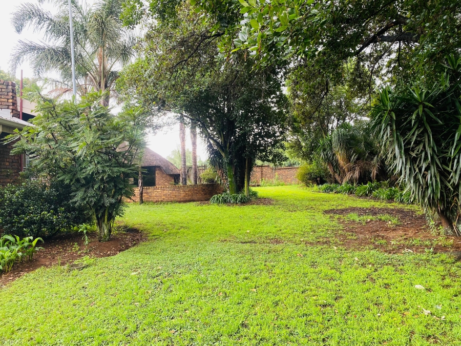 8 Bedroom Property for Sale in Bredell Gauteng