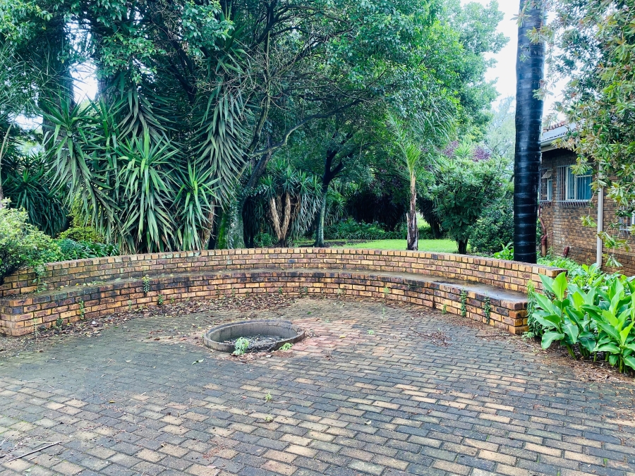 8 Bedroom Property for Sale in Bredell Gauteng