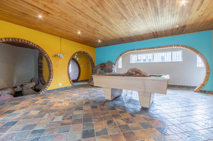 8 Bedroom Property for Sale in Bredell Gauteng