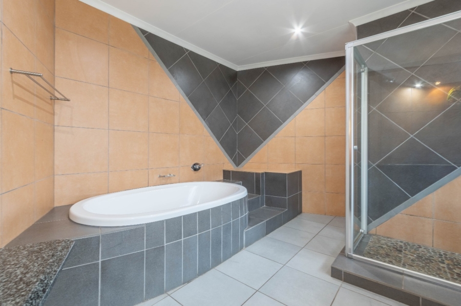 8 Bedroom Property for Sale in Bredell Gauteng