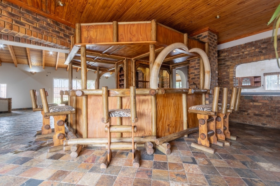 8 Bedroom Property for Sale in Bredell Gauteng
