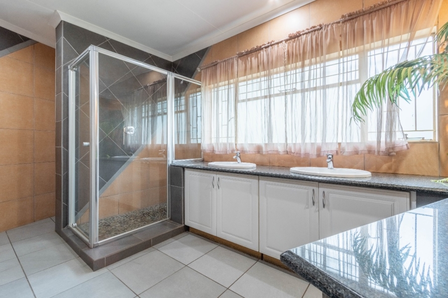 8 Bedroom Property for Sale in Bredell Gauteng