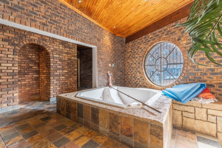 8 Bedroom Property for Sale in Bredell Gauteng