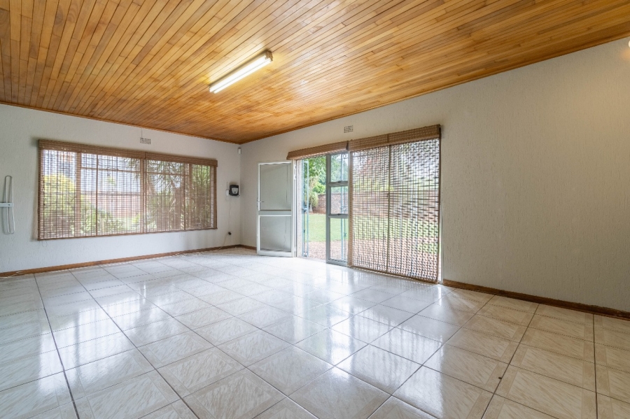 8 Bedroom Property for Sale in Bredell Gauteng