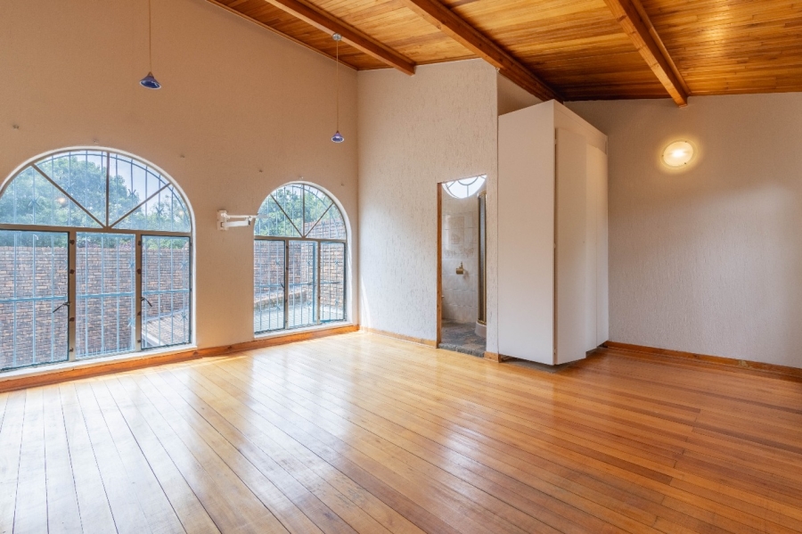 8 Bedroom Property for Sale in Bredell Gauteng