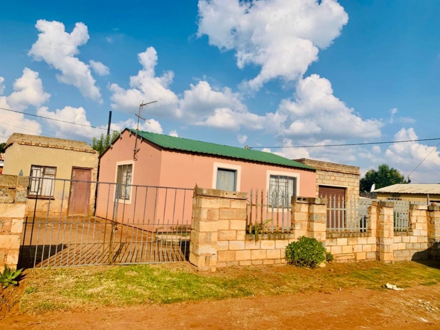 2 Bedroom Property for Sale in Daveyton Gauteng