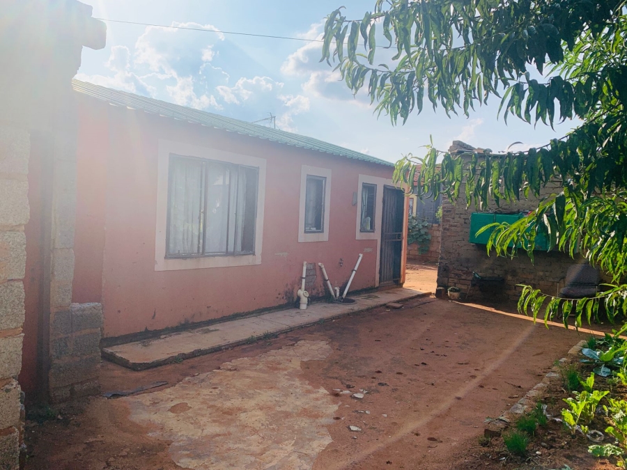 2 Bedroom Property for Sale in Daveyton Gauteng