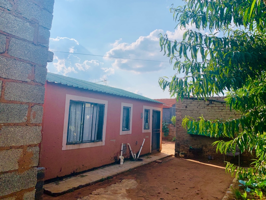 2 Bedroom Property for Sale in Daveyton Gauteng