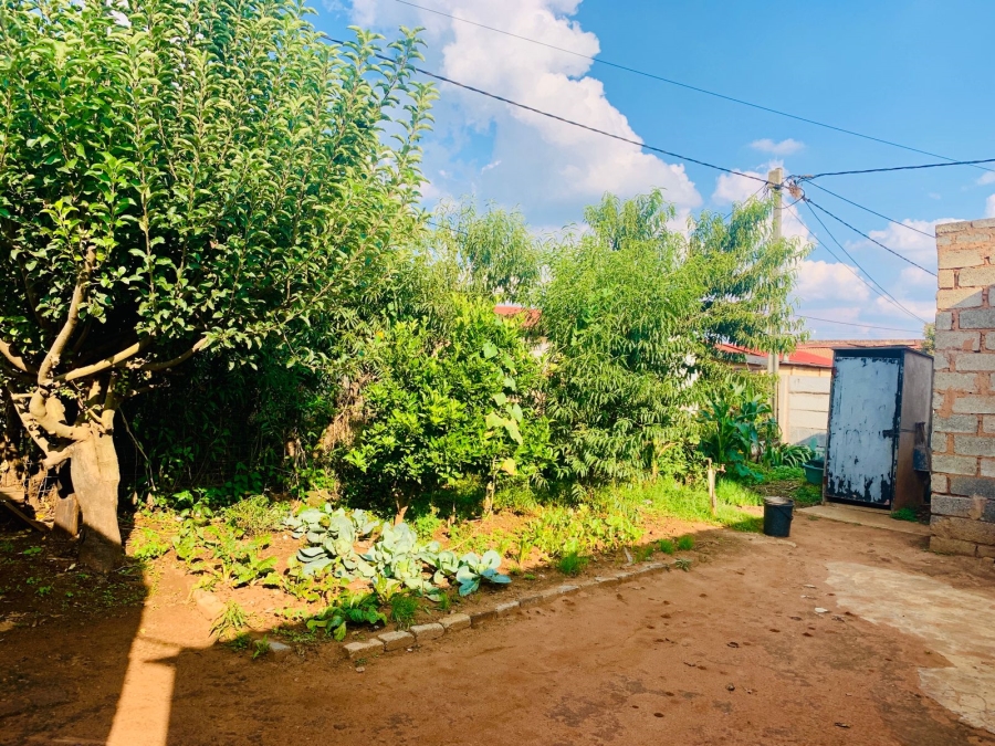 2 Bedroom Property for Sale in Daveyton Gauteng