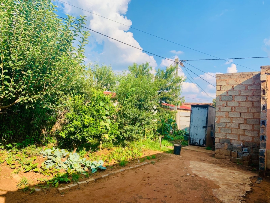 2 Bedroom Property for Sale in Daveyton Gauteng