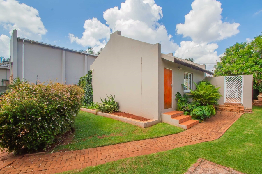 3 Bedroom Property for Sale in Roodekrans Gauteng