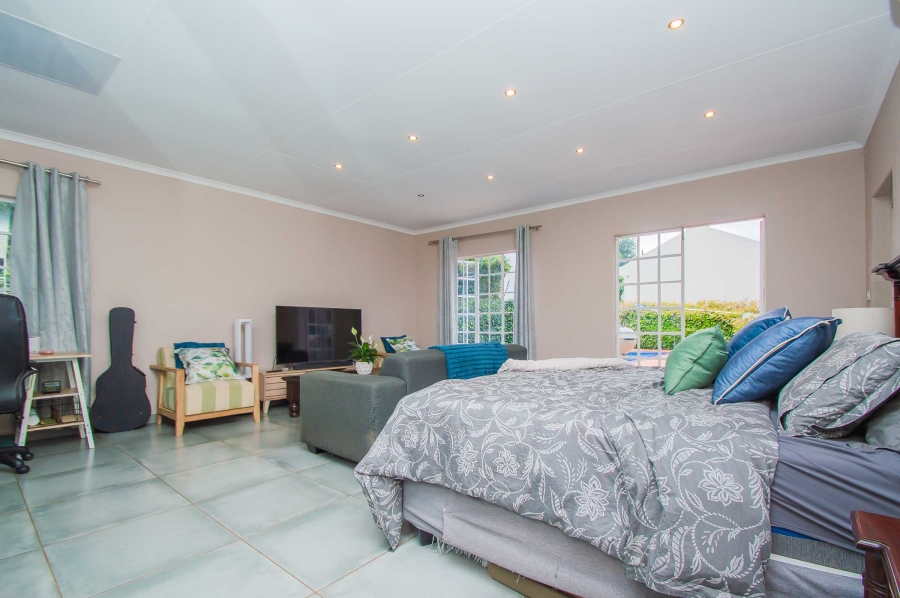 3 Bedroom Property for Sale in Roodekrans Gauteng