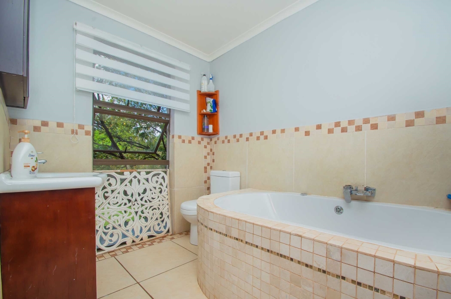 3 Bedroom Property for Sale in Roodekrans Gauteng