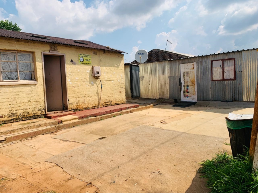 2 Bedroom Property for Sale in Daveyton Gauteng