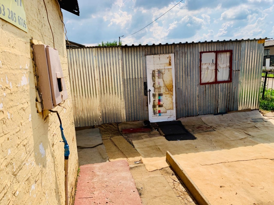 2 Bedroom Property for Sale in Daveyton Gauteng