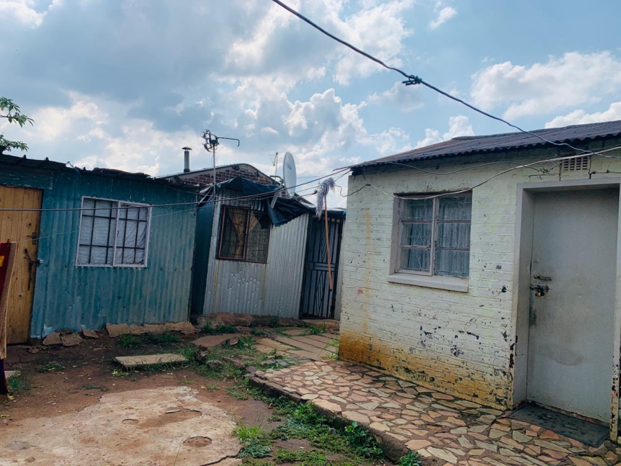 2 Bedroom Property for Sale in Daveyton Gauteng