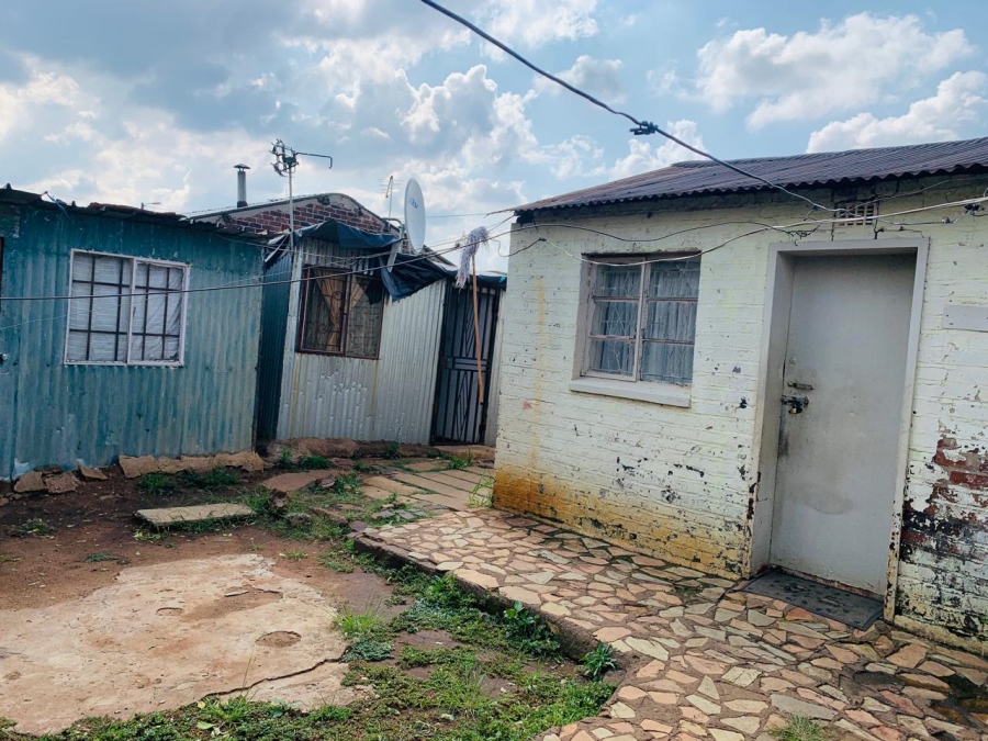 2 Bedroom Property for Sale in Daveyton Gauteng