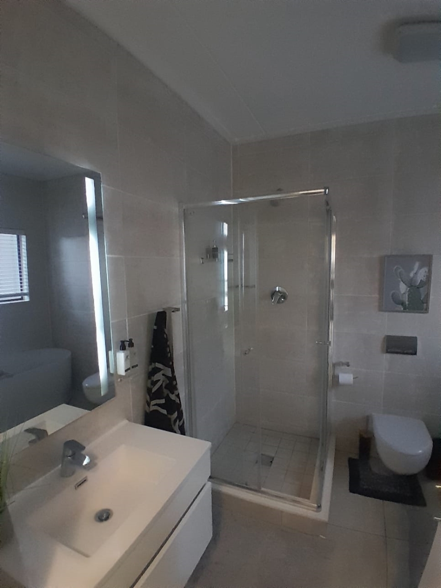 3 Bedroom Property for Sale in Waterfall Gauteng