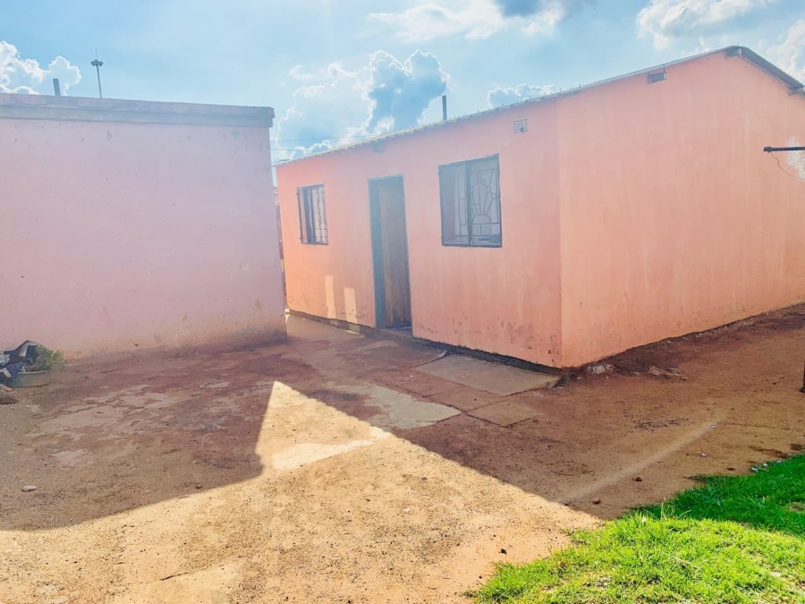 2 Bedroom Property for Sale in Daveyton Gauteng