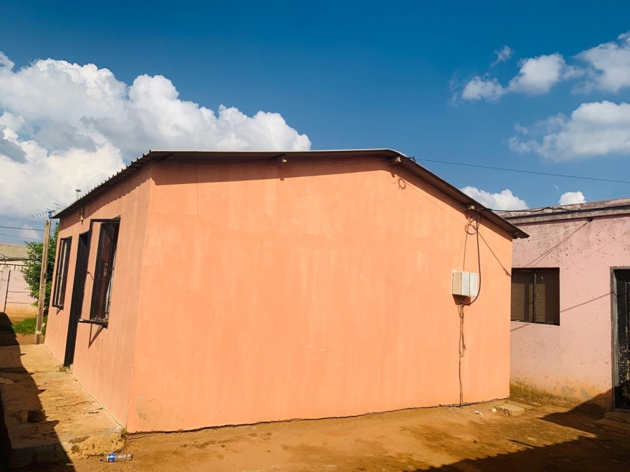 2 Bedroom Property for Sale in Daveyton Gauteng