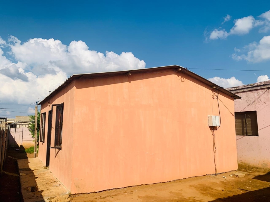 2 Bedroom Property for Sale in Daveyton Gauteng