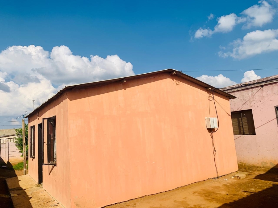 2 Bedroom Property for Sale in Daveyton Gauteng