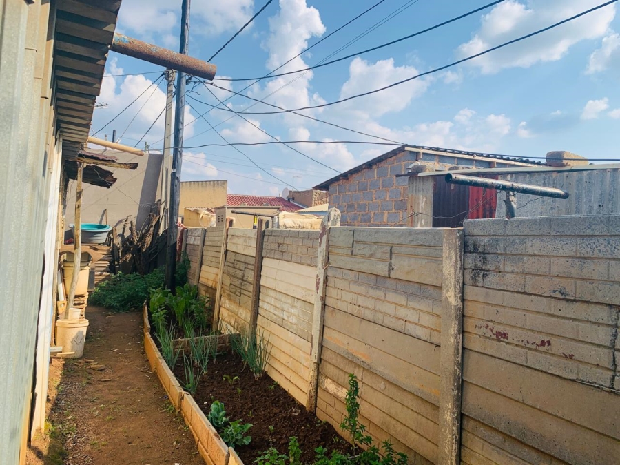 2 Bedroom Property for Sale in Daveyton Gauteng