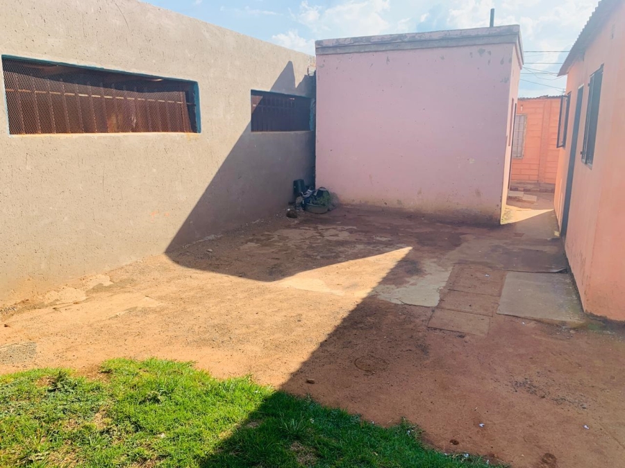 2 Bedroom Property for Sale in Daveyton Gauteng