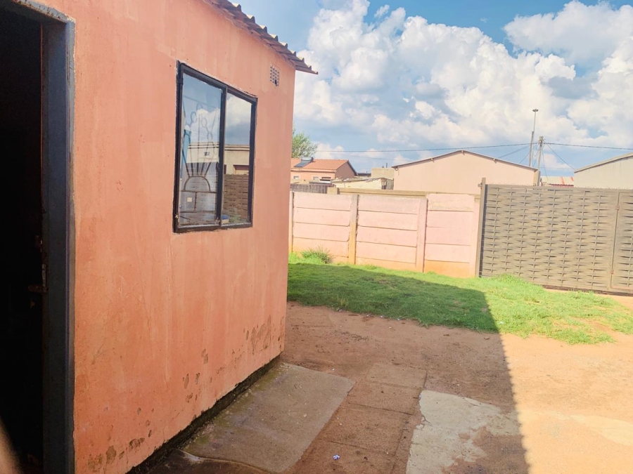 2 Bedroom Property for Sale in Daveyton Gauteng