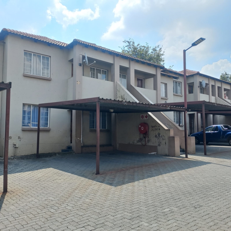 1 Bedroom Property for Sale in Elspark Gauteng