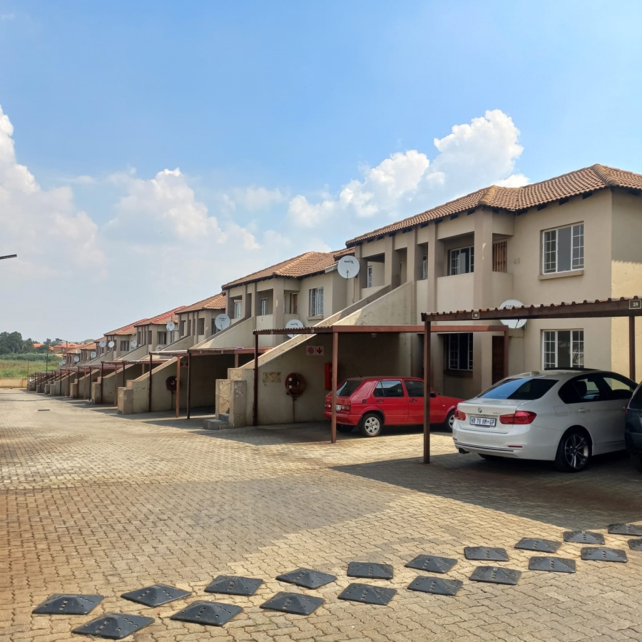 1 Bedroom Property for Sale in Elspark Gauteng