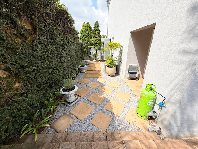 To Let 3 Bedroom Property for Rent in Kyalami Estates Gauteng