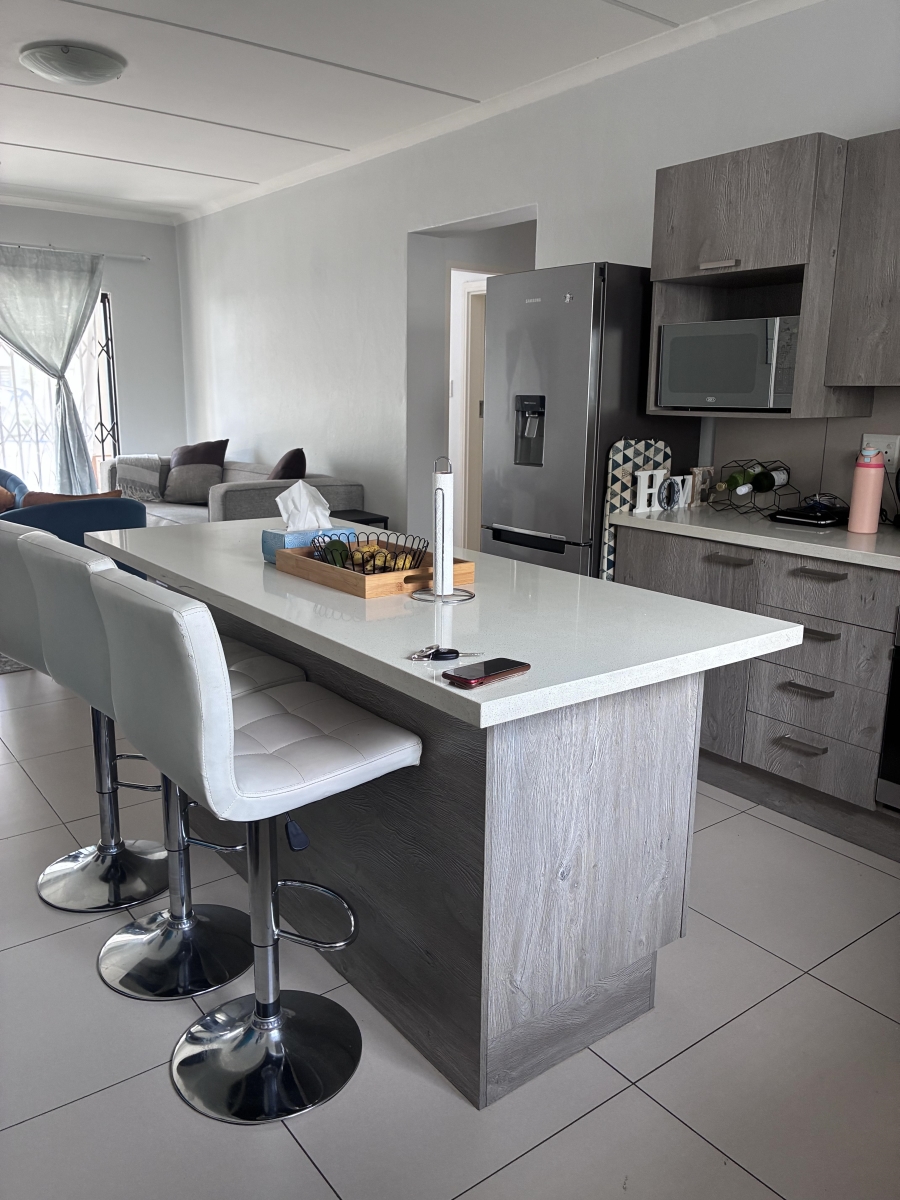 2 Bedroom Property for Sale in Carlswald Gauteng
