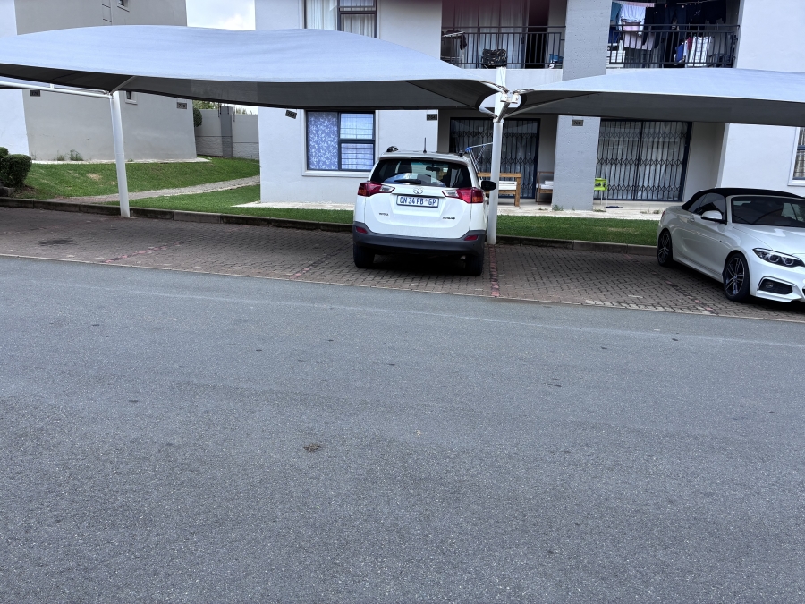 2 Bedroom Property for Sale in Carlswald Gauteng