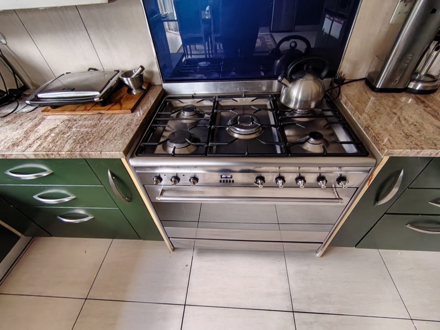 3 Bedroom Property for Sale in Bordeaux Gauteng