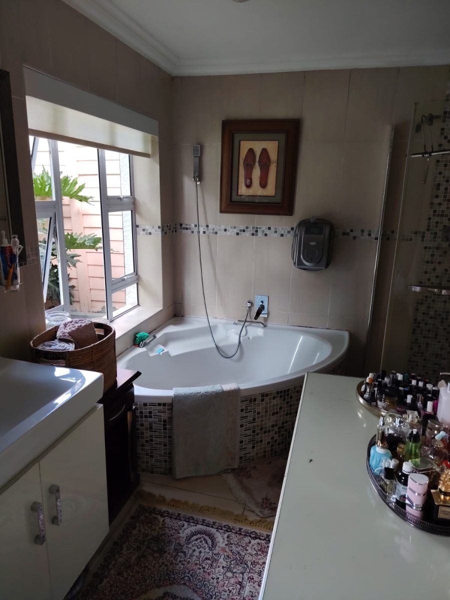 3 Bedroom Property for Sale in Bordeaux Gauteng