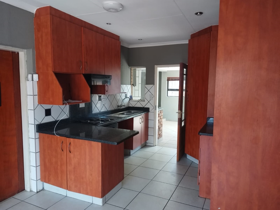 2 Bedroom Property for Sale in Pomona Gauteng