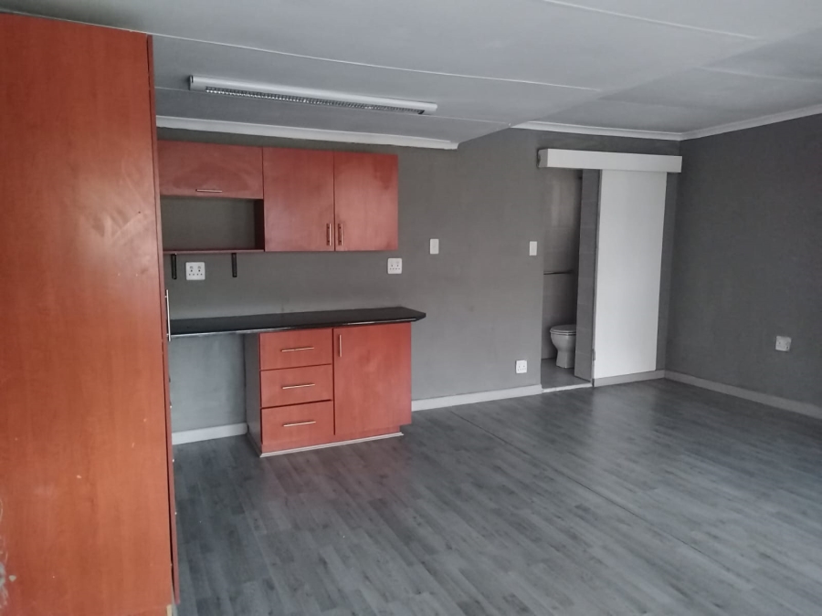 2 Bedroom Property for Sale in Pomona Gauteng