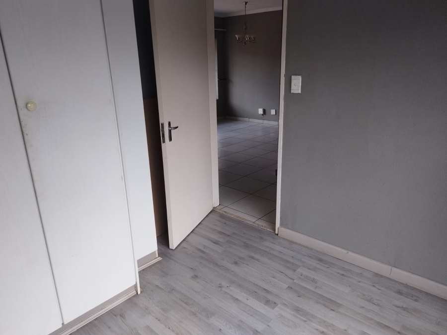 2 Bedroom Property for Sale in Pomona Gauteng