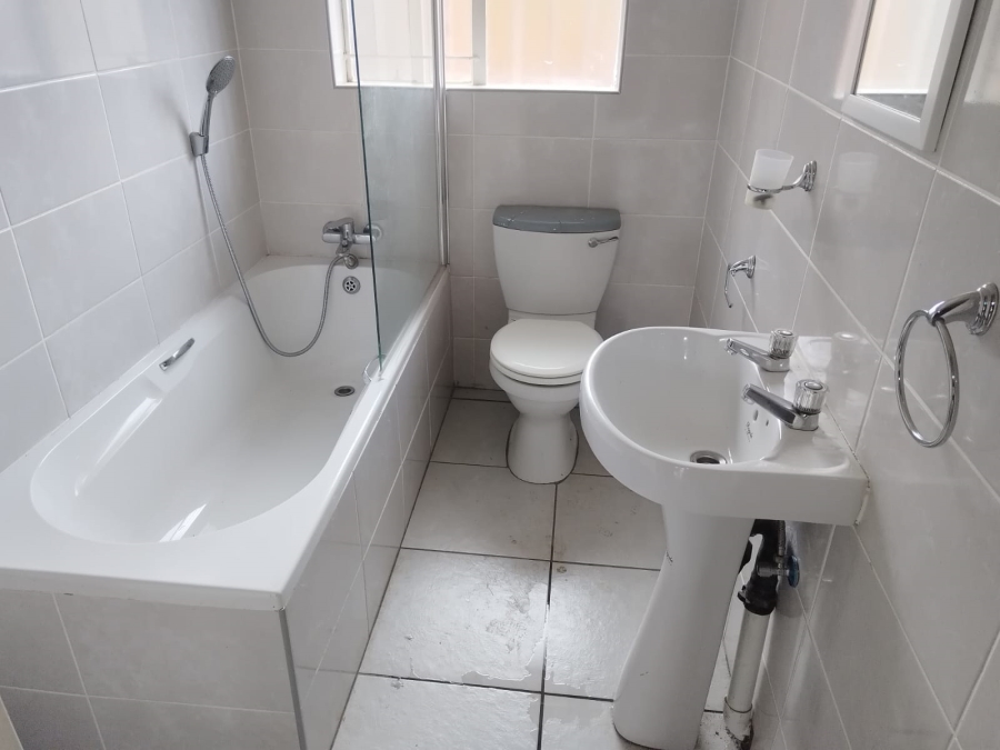 2 Bedroom Property for Sale in Pomona Gauteng