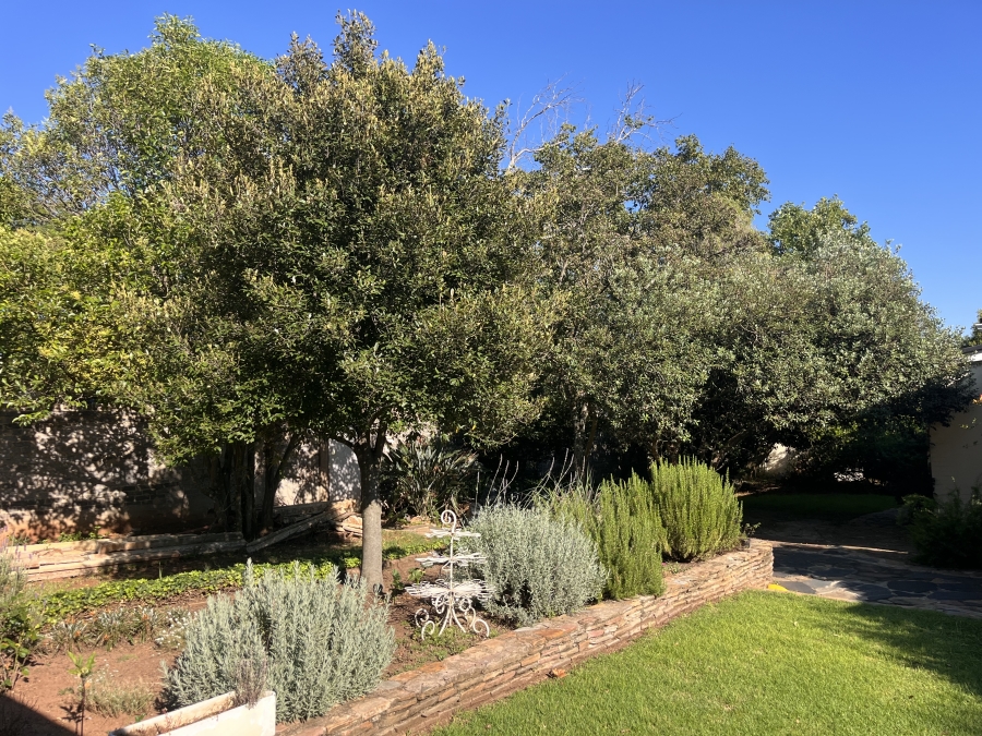 4 Bedroom Property for Sale in Oaklands Gauteng