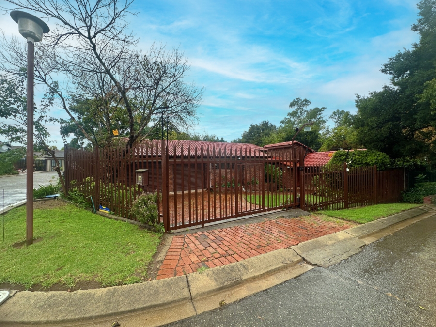3 Bedroom Property for Sale in Paulshof Gauteng