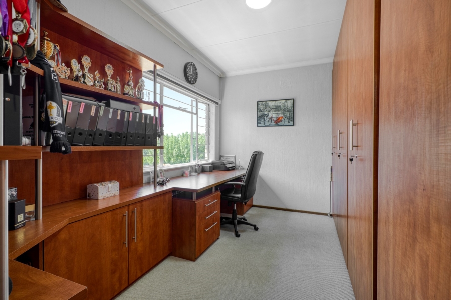 To Let 3 Bedroom Property for Rent in Victory Park Gauteng