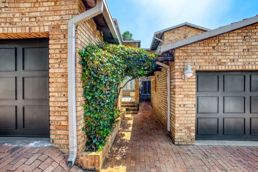 To Let 3 Bedroom Property for Rent in Victory Park Gauteng