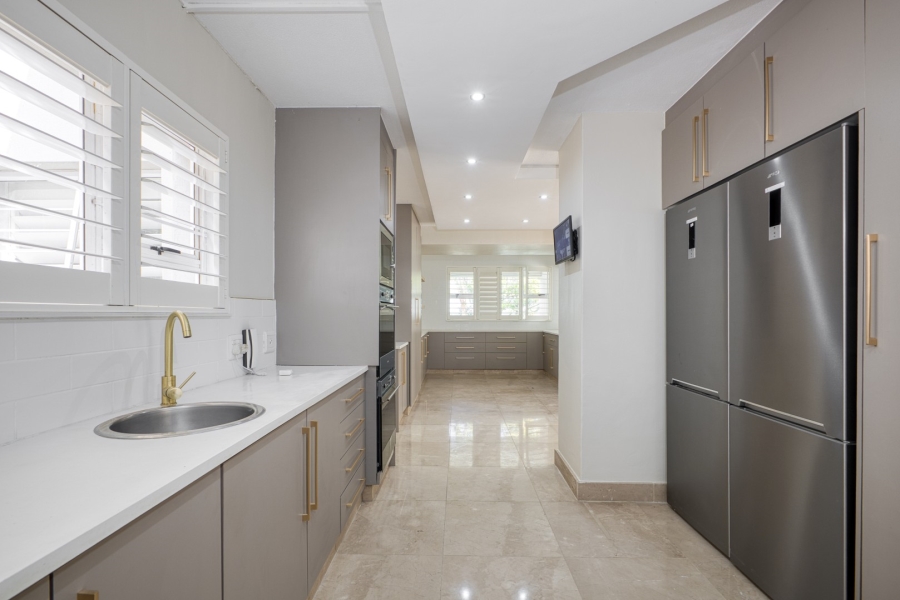 To Let 6 Bedroom Property for Rent in Morningside Gauteng