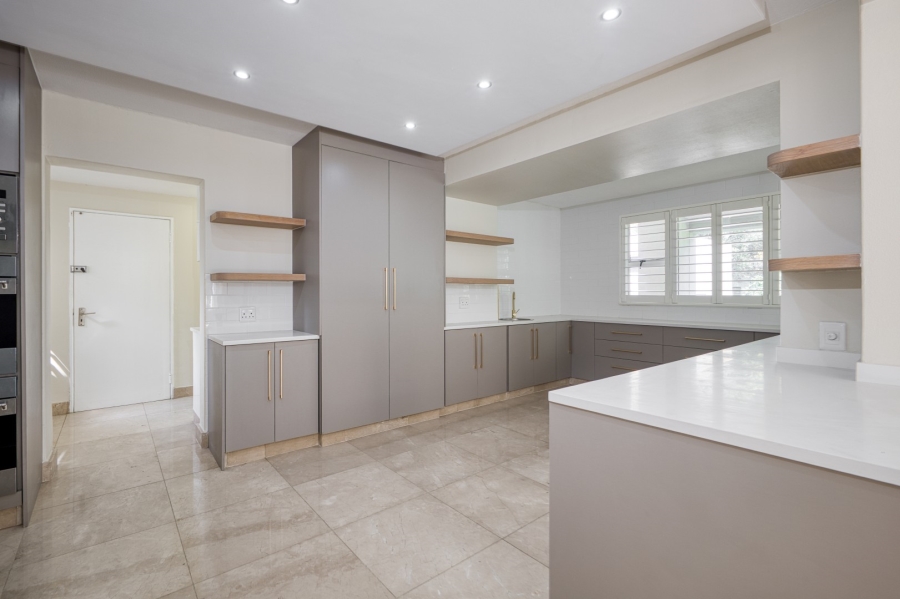 To Let 6 Bedroom Property for Rent in Morningside Gauteng