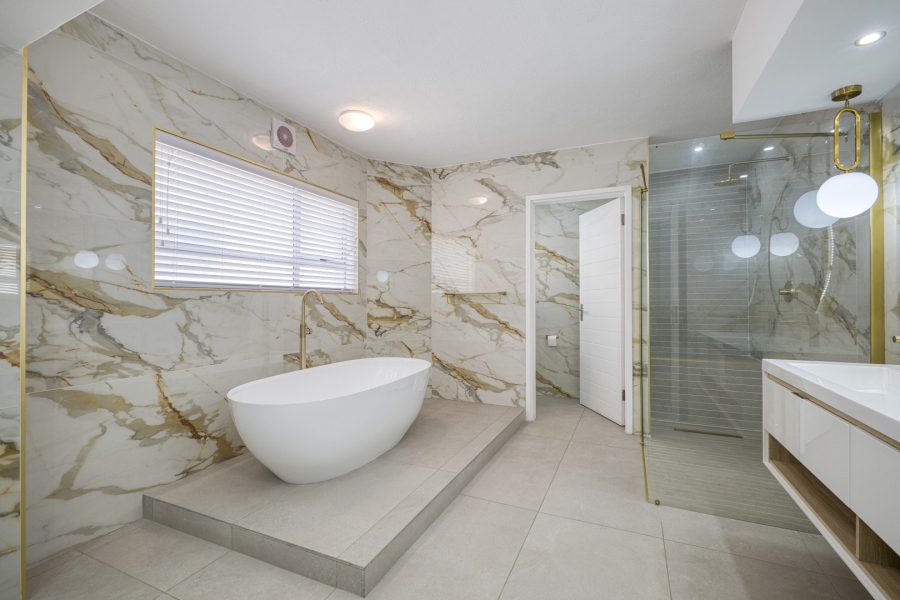 To Let 6 Bedroom Property for Rent in Morningside Gauteng