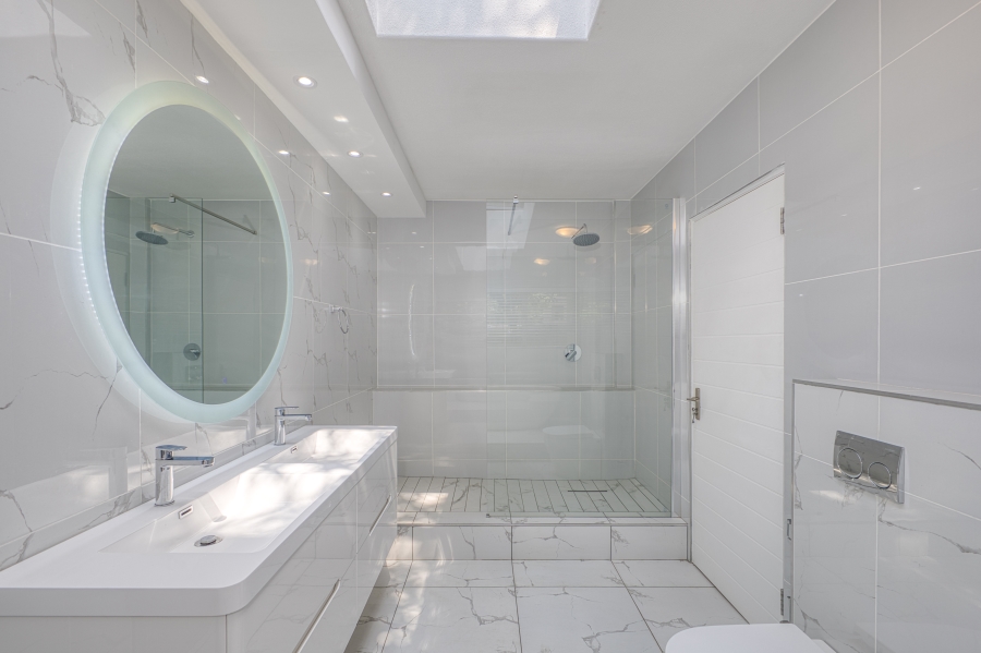 To Let 6 Bedroom Property for Rent in Morningside Gauteng